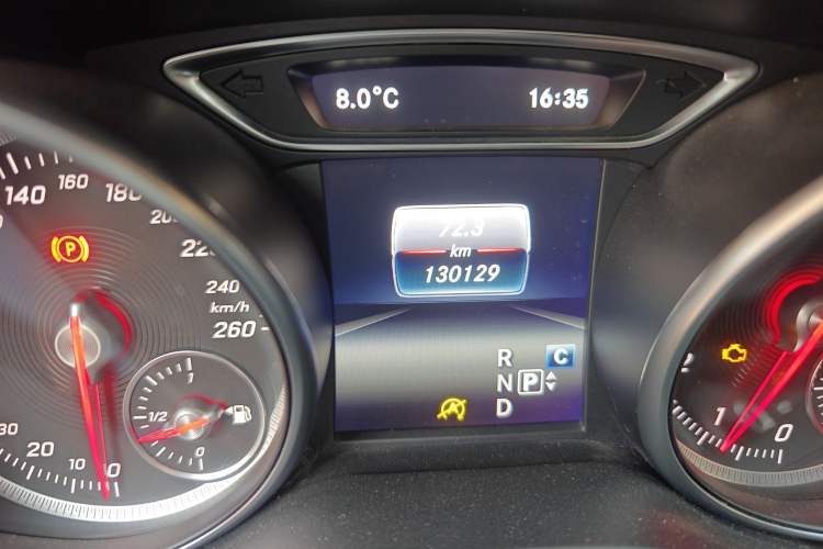 Used Mercedes-Benz CLA 2017 Facelifted CLA 200 Stylish Edition Odometer Close Up
