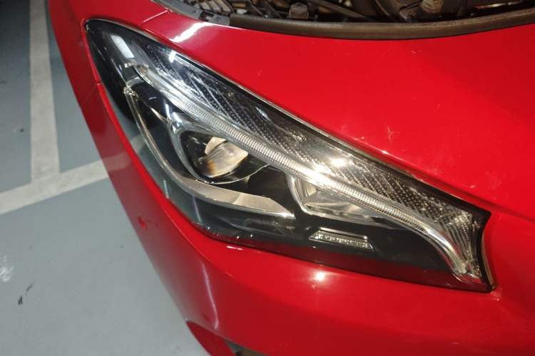 Used Mercedes-Benz CLA 2017 Facelifted CLA 200 Stylish Edition Right Front Headlight
