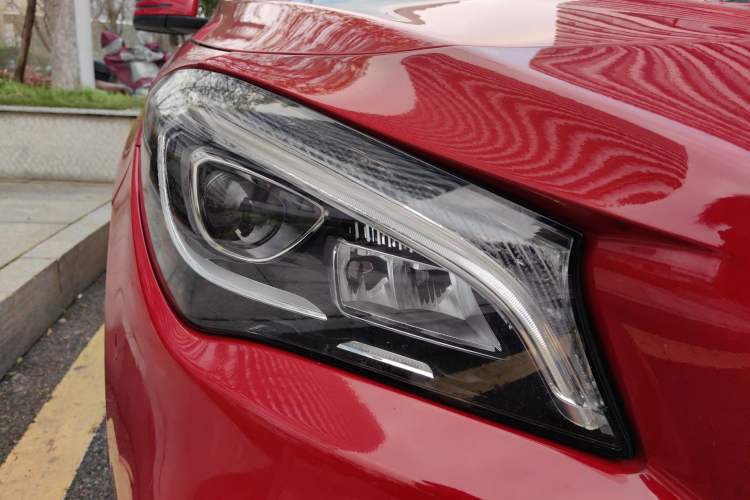 Used Mercedes-Benz CLA 2017 Facelifted CLA 200 Stylish Edition Right Front Headlight