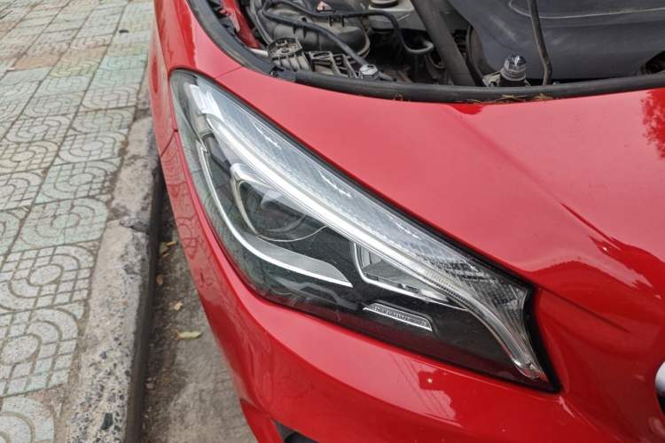 Used Mercedes-Benz CLA 2017 Facelifted CLA 200 Stylish Edition Right Front Headlight