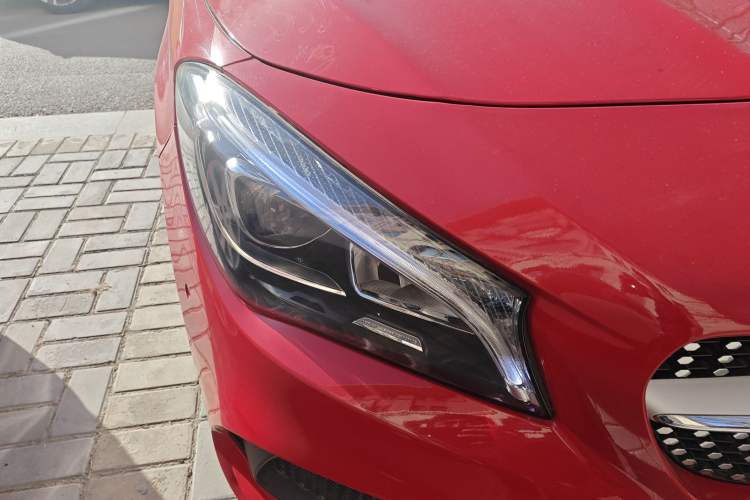 Used Mercedes-Benz CLA 2017 Facelifted CLA 200 Stylish Edition Right Front Headlight