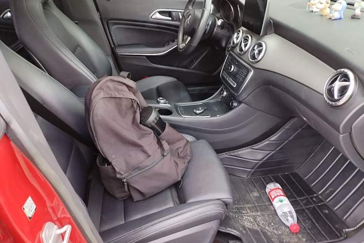 Used Mercedes-Benz CLA 2017 Facelifted CLA 200 Stylish Edition Right Front Seat