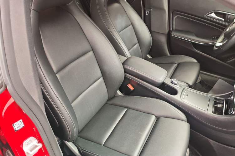 Used Mercedes-Benz CLA 2017 Refreshed CLA 200 Sport Edition Right Front Seat