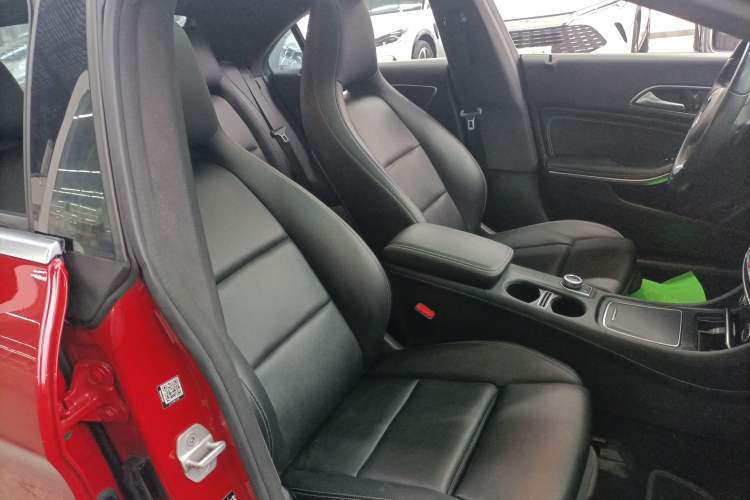 Used Mercedes-Benz CLA 2017 Refreshed CLA 200 Sport Edition Right Front Seat