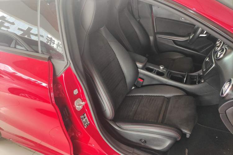 Used Mercedes-Benz CLA 2017 Refreshed CLA 220 4MATIC Right Front Seat