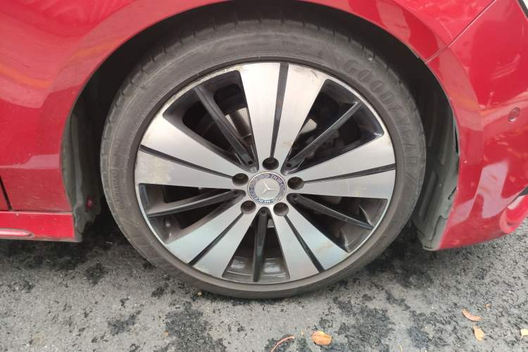 Used Mercedes-Benz CLA 2017 CLA 200 Style Edition Right Front Wheel Hub