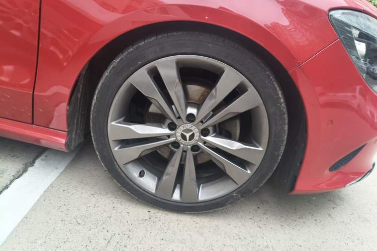 Used Mercedes-Benz CLA 2017 Refreshed CLA 200 Sport Edition Right Front Wheel Hub