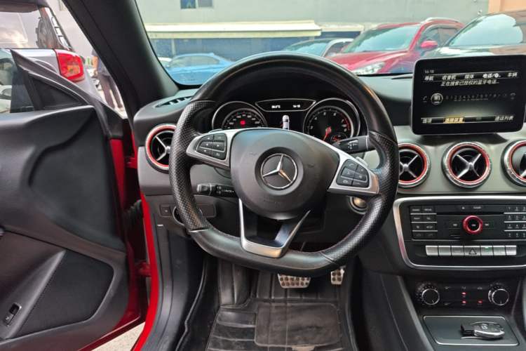 Used Mercedes-Benz CLA 2017 CLA 220 4MATIC Polar Limited Edition Steering Wheel
