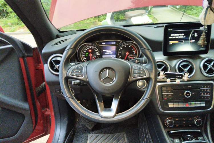 Used Mercedes-Benz CLA 2017 CLA 200 Style Edition Steering Wheel