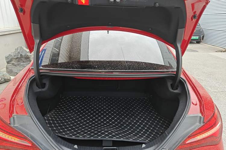 Used Mercedes-Benz CLA 2017 Refreshed CLA 220 4MATIC Trunk