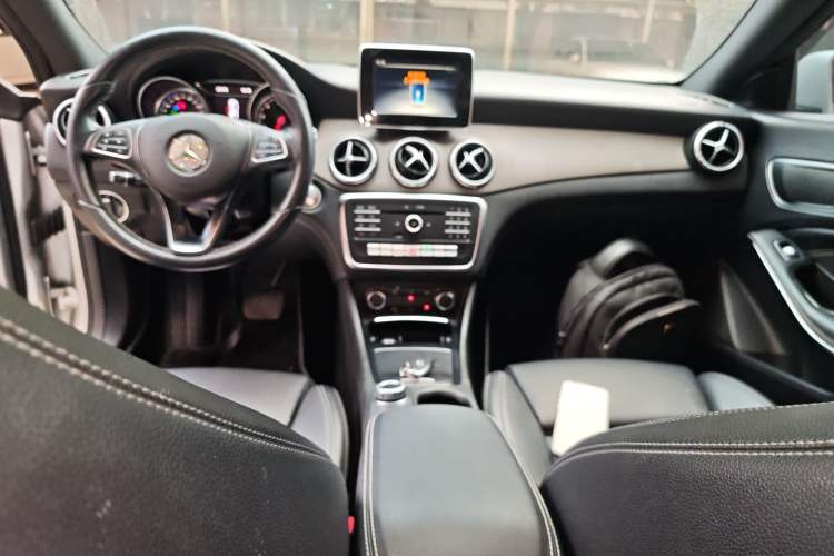Used Mercedes-Benz CLA 2017 CLA 200 Style Edition Audio And AC Panel
