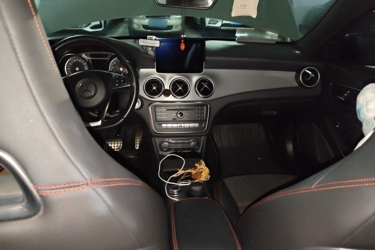 Used Mercedes-Benz CLA 2017 CLA 220 4MATIC Center Console