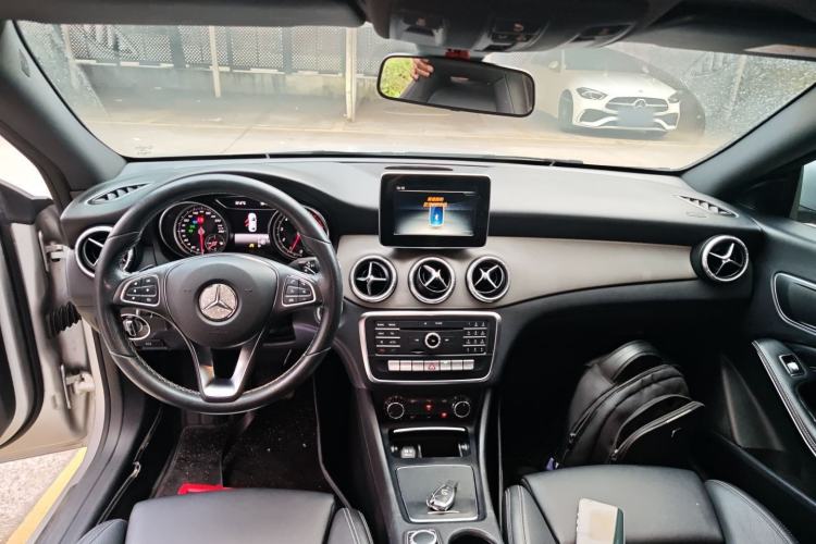 Used Mercedes-Benz CLA 2017 CLA 200 Style Edition Center Console