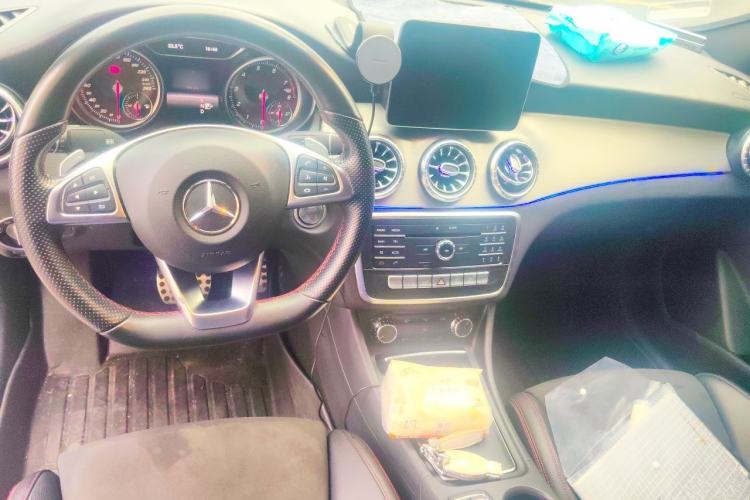 Used Mercedes-Benz CLA 2017 CLA 220 4MATIC Center Console