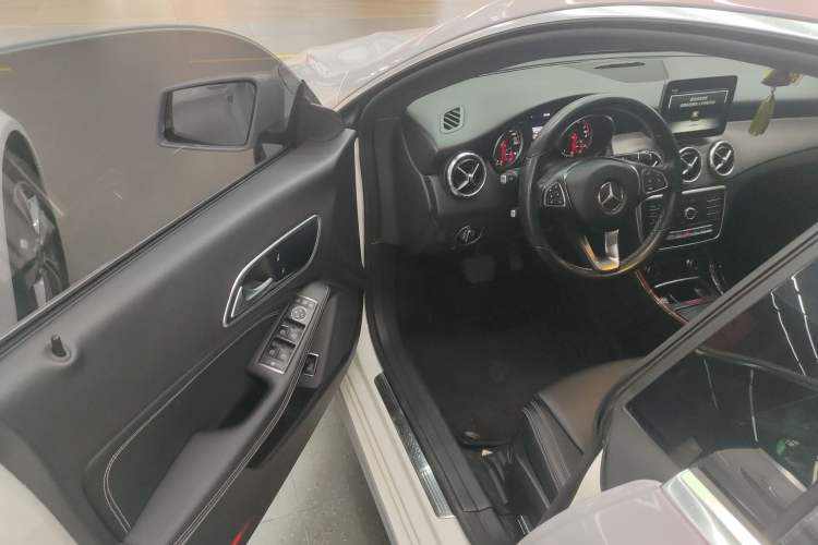 Used Mercedes-Benz CLA 2017 Refreshed CLA 200 Sport Edition Driver Seat