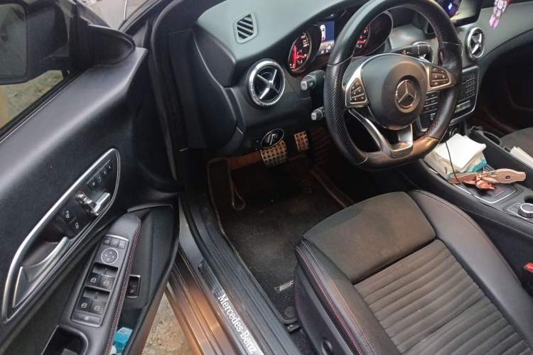 Used Mercedes-Benz CLA 2017 CLA 220 4MATIC Driver Seat