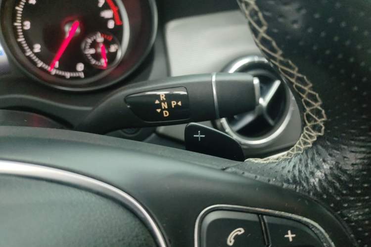 Used Mercedes-Benz CLA 2017 Refreshed CLA 200 Sport Edition Gear Lever