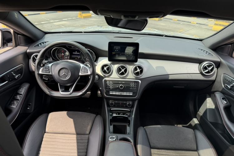 Used Mercedes-Benz CLA 2017 CLA 220 4MATIC Interior 3