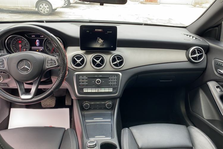 Used Mercedes-Benz CLA 2017 Facelifted CLA 200 Stylish Edition Interior 4