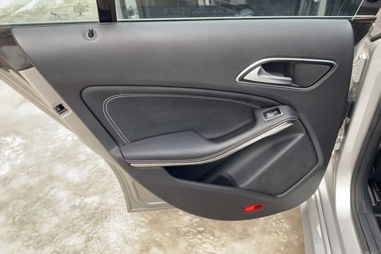 Used Mercedes-Benz CLA 2017 Facelifted CLA 200 Stylish Edition Interior 6