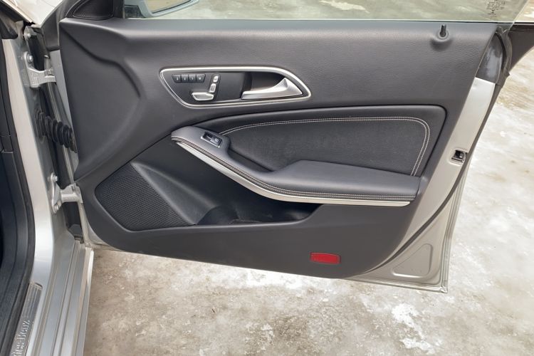 Used Mercedes-Benz CLA 2017 Facelifted CLA 200 Stylish Edition Interior 7