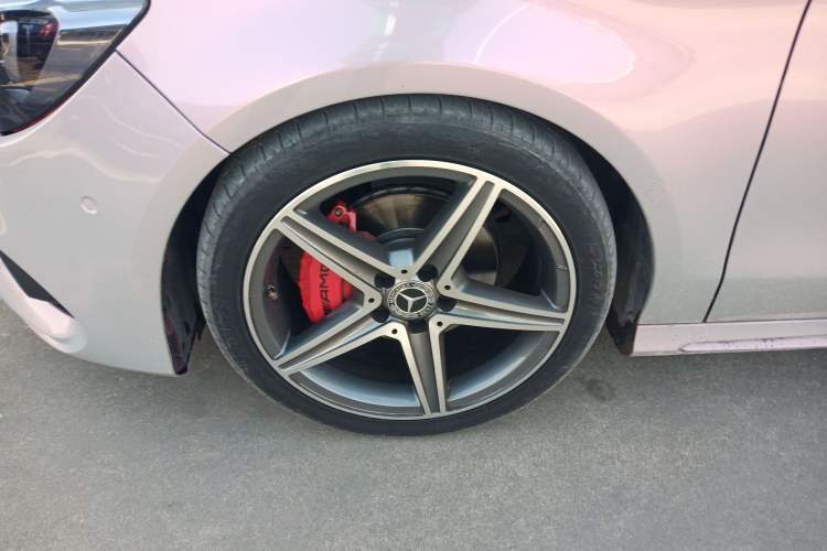 Used Mercedes-Benz CLA 2017 Facelifted CLA 200 Stylish Edition Left Front Wheel Hub