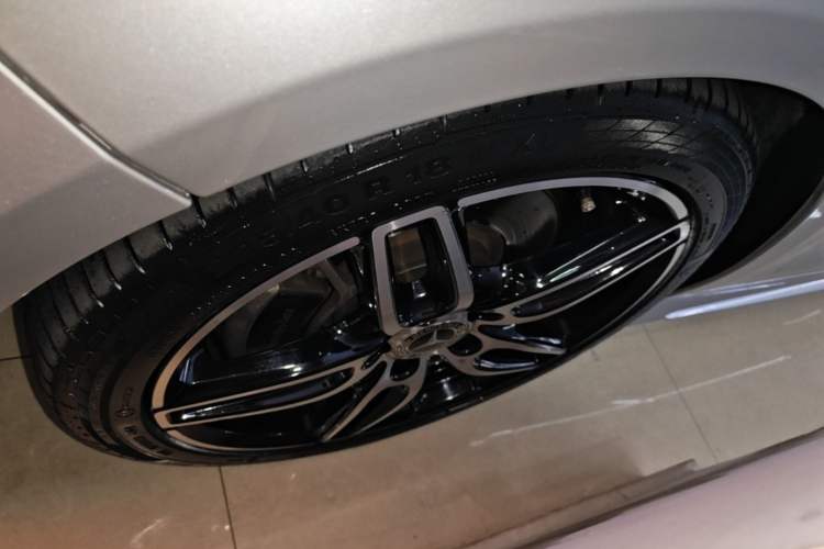 Used Mercedes-Benz CLA 2017 CLA 220 4MATIC Left Front Wheel Hub