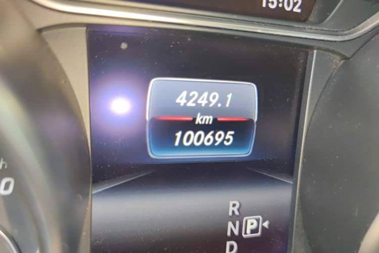 Used Mercedes-Benz CLA 2017 Refreshed CLA 220 4MATIC Odometer Close Up