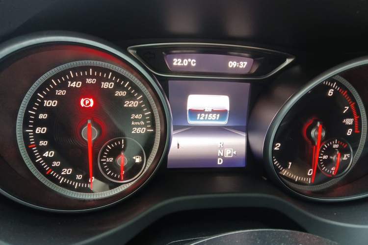 Used Mercedes-Benz CLA 2017 Facelifted CLA 200 Stylish Edition Odometer Close Up