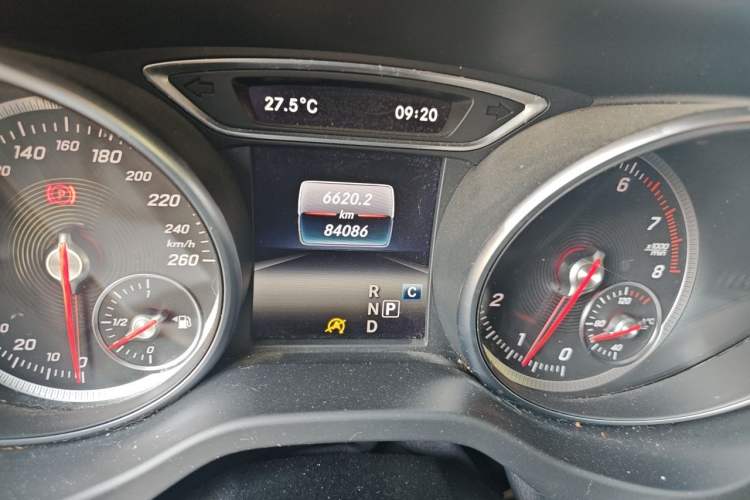 Used Mercedes-Benz CLA 2017 Facelifted CLA 200 Stylish Edition Odometer Close Up