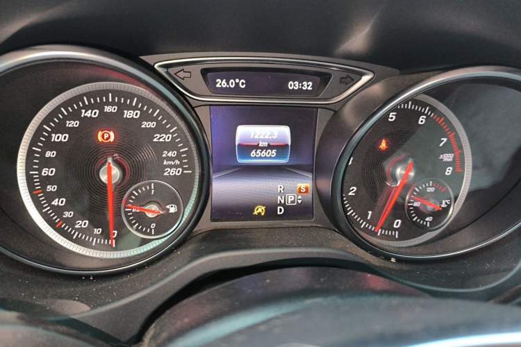 Used Mercedes-Benz CLA 2017 CLA 220 4MATIC Odometer Close Up