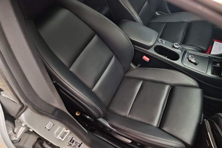 Used Mercedes-Benz CLA 2017 CLA 200 Style Edition Right Front Seat