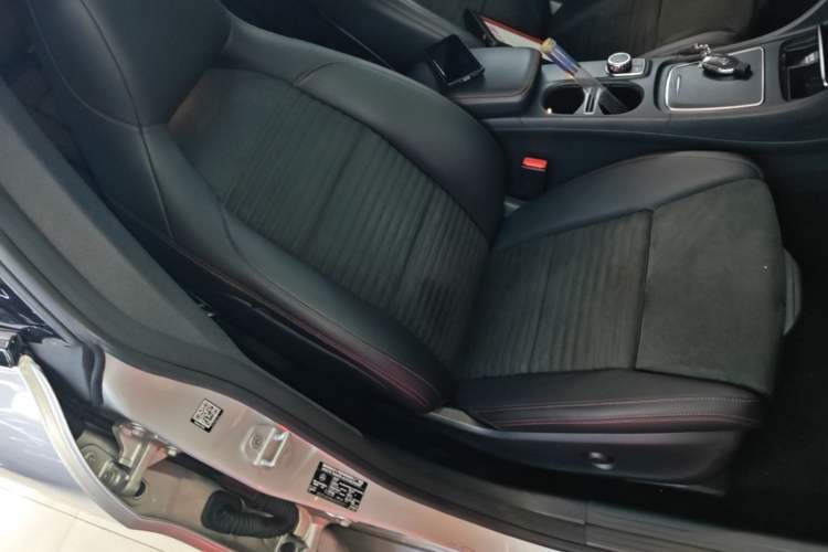 Used Mercedes-Benz CLA 2017 CLA 220 4MATIC Right Front Seat
