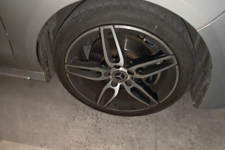 Used Mercedes-Benz CLA 2017 CLA 220 4MATIC Right Front Wheel Hub