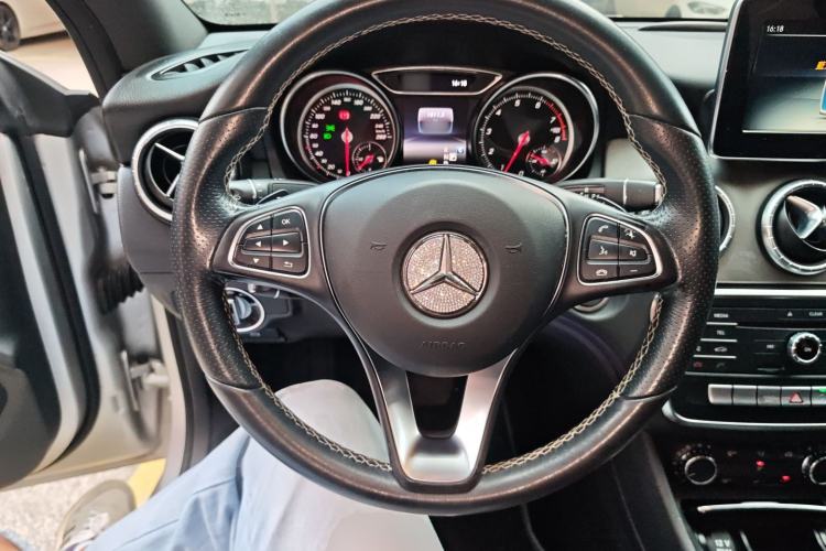 Used Mercedes-Benz CLA 2017 CLA 200 Style Edition Steering Wheel