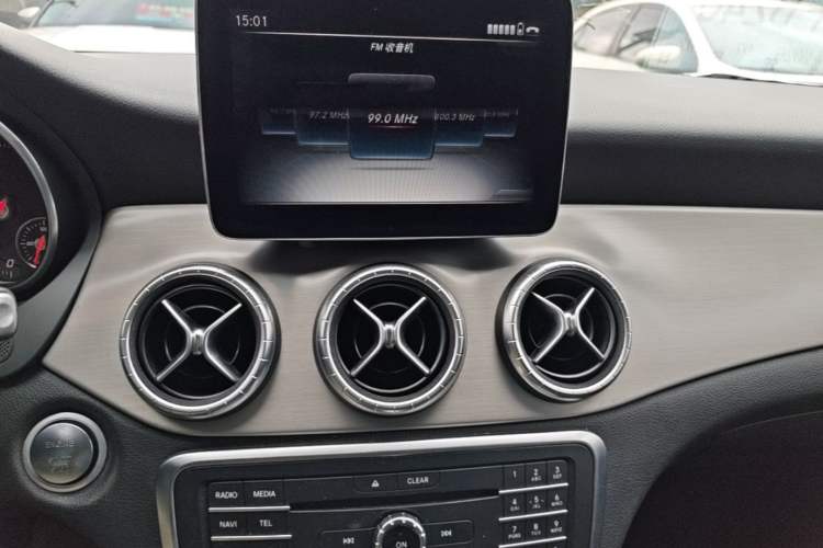 Used Mercedes-Benz CLA 2017 CLA 220 4MATIC Audio And AC Panel