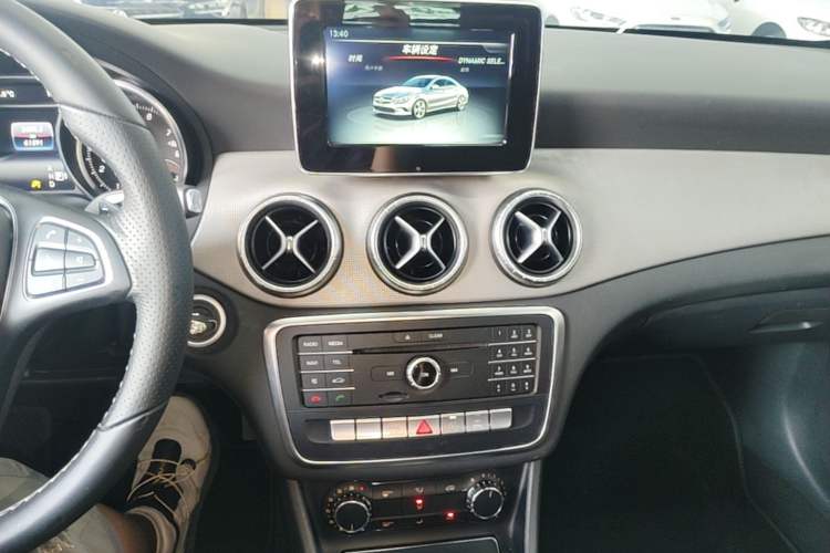 Used Mercedes-Benz CLA 2017 CLA 200 Style Edition Audio And AC Panel