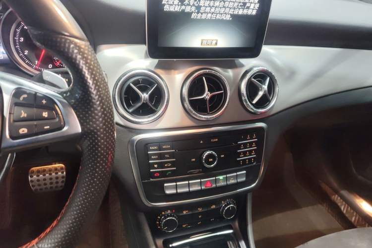 Used Mercedes-Benz CLA 2017 CLA 220 4MATIC Audio And AC Panel
