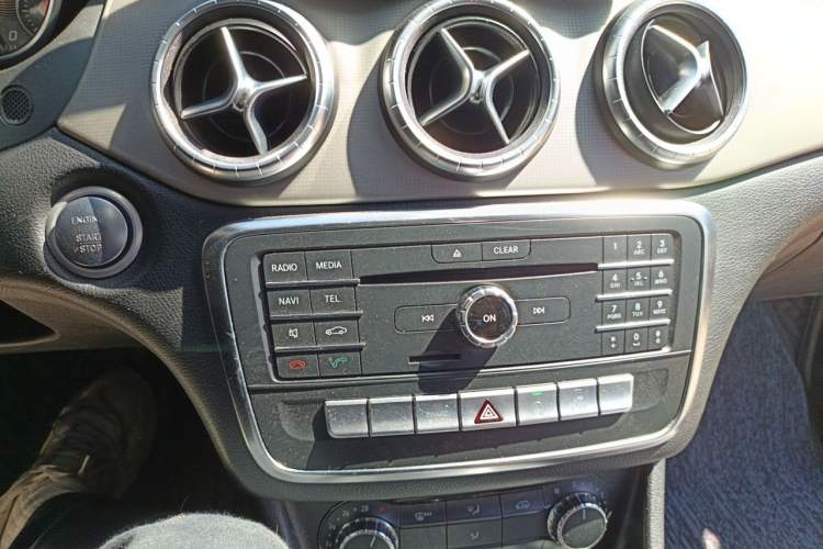 Used Mercedes-Benz CLA 2017 CLA 200 Style Edition Audio And AC Panel