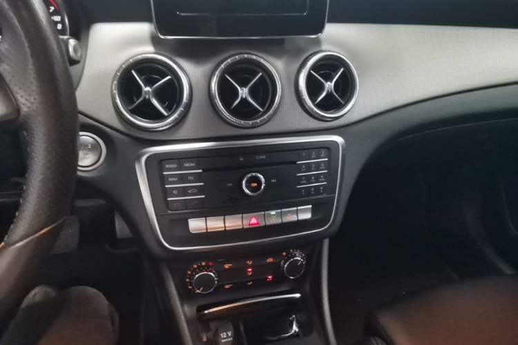 Used Mercedes-Benz CLA 2017 CLA 200 Style Edition Audio And AC Panel