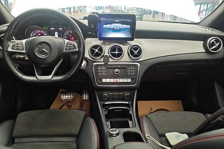 Used Mercedes-Benz CLA 2017 CLA 220 4MATIC Audio And AC Panel
