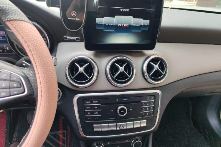 Used Mercedes-Benz CLA 2017 Refreshed CLA 200 Sport Edition Audio And AC Panel