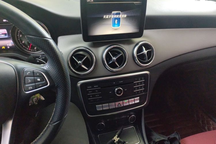 Used Mercedes-Benz CLA 2017 Facelifted CLA 200 Stylish Edition Audio And AC Panel