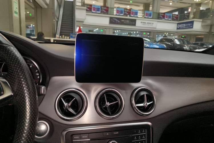 Used Mercedes-Benz CLA 2017 Refreshed CLA 220 4MATIC Audio And AC Panel