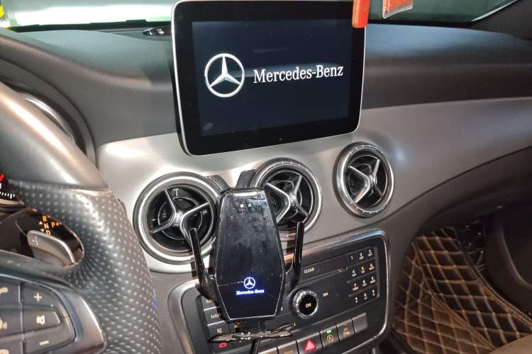 Used Mercedes-Benz CLA 2017 CLA 220 4MATIC Audio And AC Panel