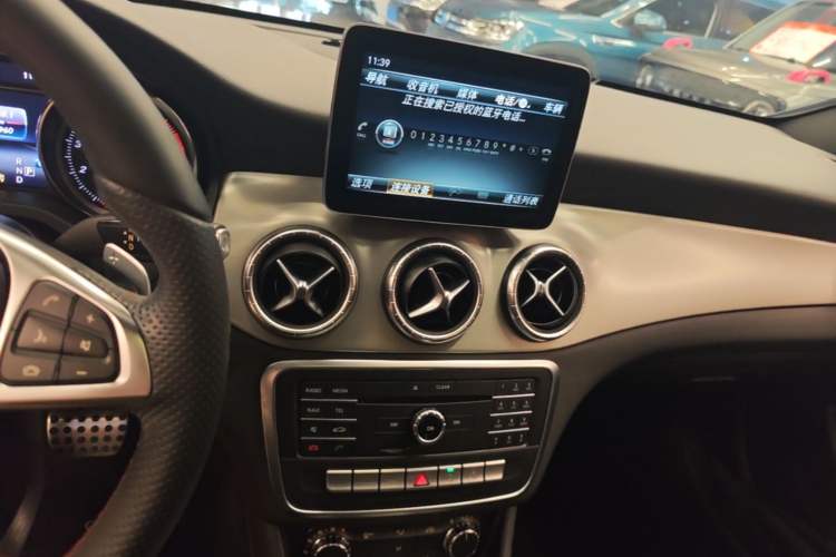 Used Mercedes-Benz CLA 2017 CLA 220 4MATIC Polar Limited Edition Audio And AC Panel