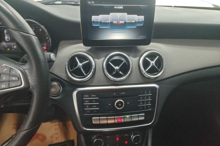 Used Mercedes-Benz CLA 2017 Refreshed CLA 200 Sport Edition Audio And AC Panel
