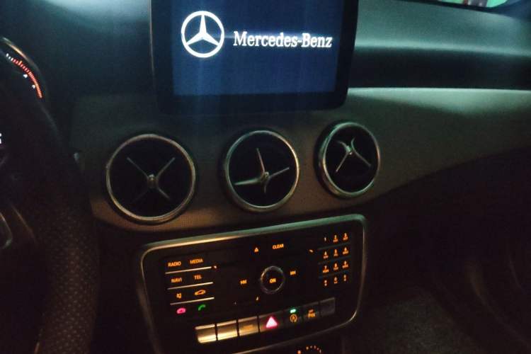 Used Mercedes-Benz CLA 2017 Refreshed CLA 200 Sport Edition Audio And AC Panel
