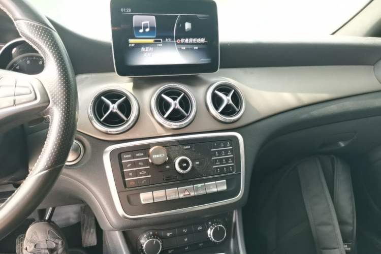 Used Mercedes-Benz CLA 2017 Refreshed CLA 200 Sport Edition Audio And AC Panel