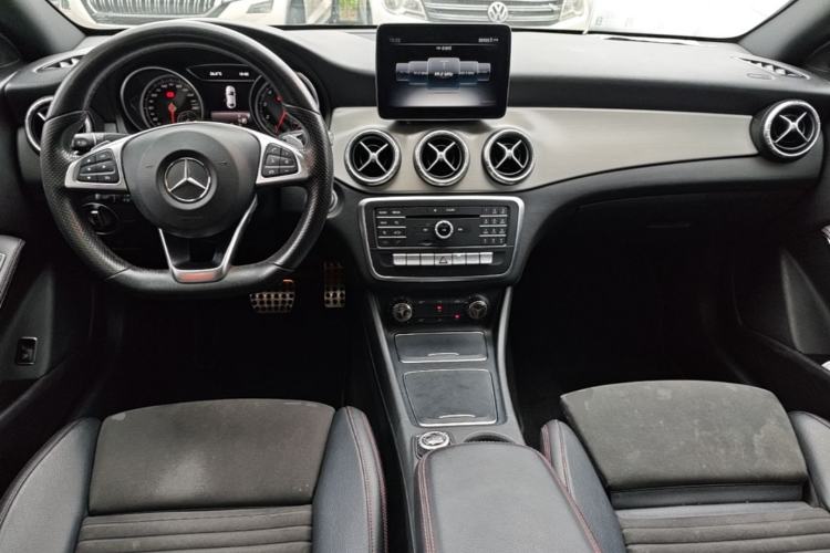 Used Mercedes-Benz CLA 2017 CLA 220 4MATIC Center Console